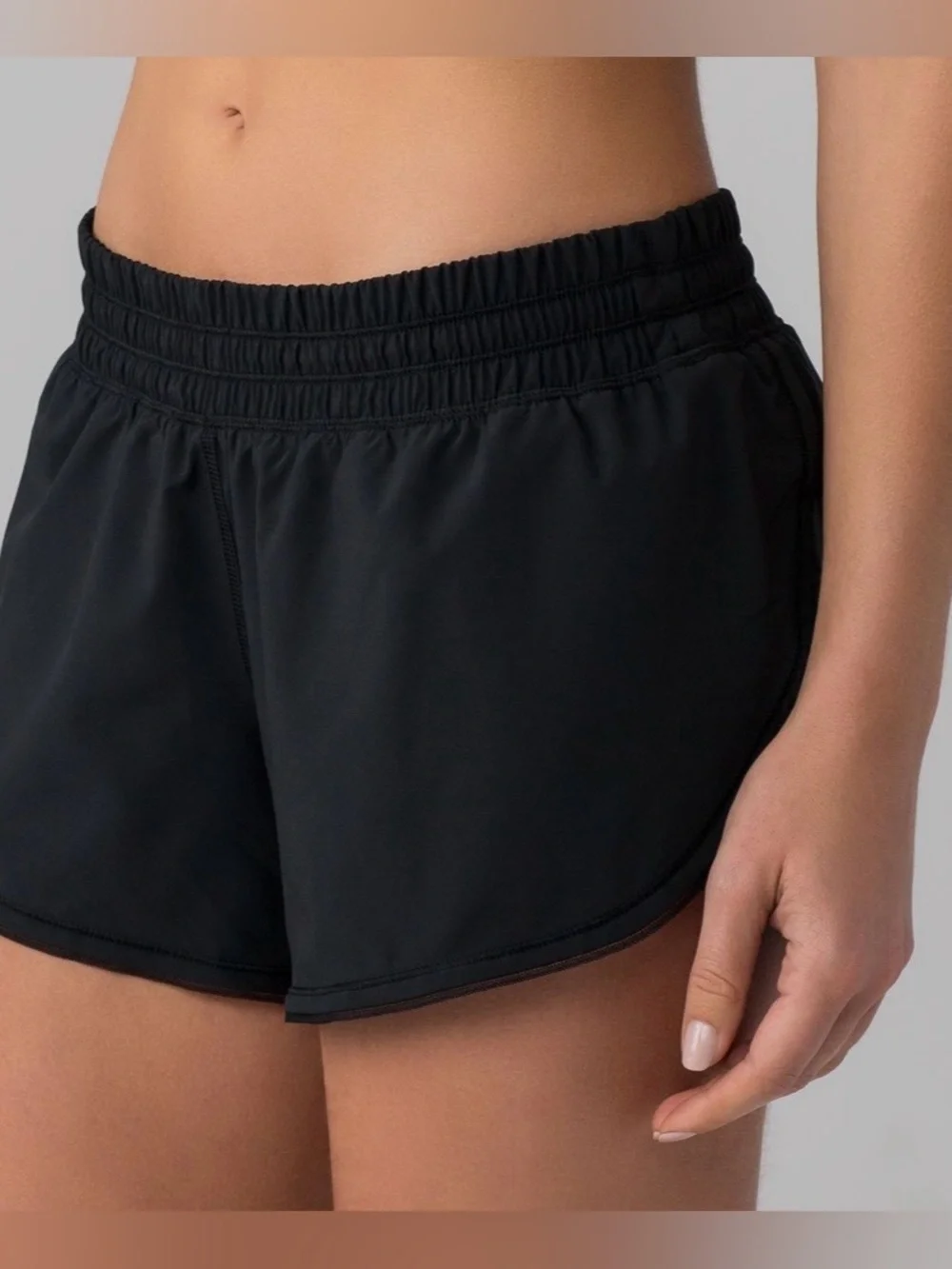 Lululemon Seek the Heat Black Shorts 2.5”